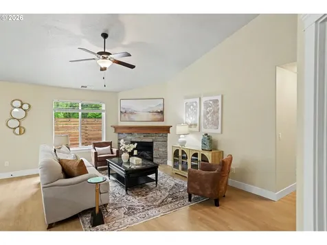 2545 Equestrian Loop S Salem OR 97302