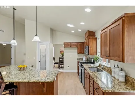 2545 Equestrian Loop S Salem OR 97302