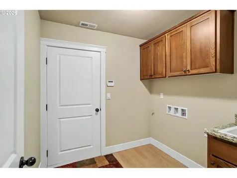 2545 Equestrian Loop S Salem OR 97302