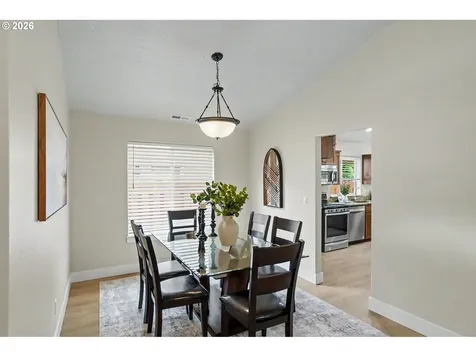 2545 Equestrian Loop S Salem OR 97302