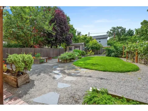 6022 SE Carlton Street Portland OR 97206