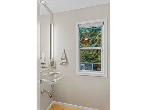 344 S Texas Street Portland OR 97219