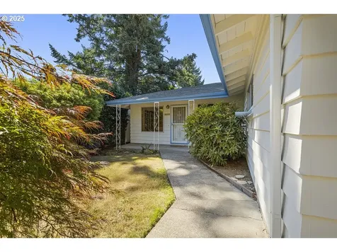 3020 SW Nebraska Street Portland OR 97239