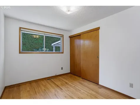 3020 SW Nebraska Street Portland OR 97239