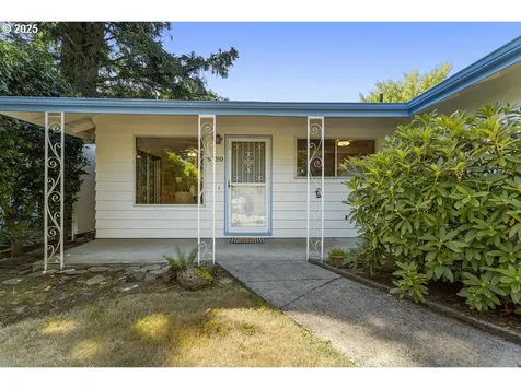 3020 SW Nebraska Street Portland OR 97239