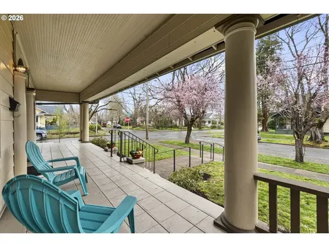 6305 SE 19th Avenue Portland OR 97202