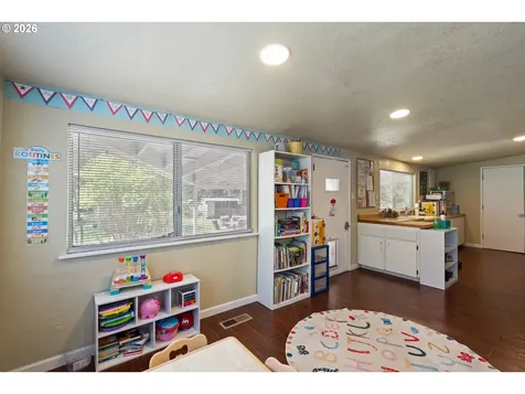 1293 Starveout Creek Road Azalea OR 97410