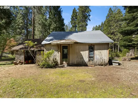 1293 Starveout Creek Road Azalea OR 97410