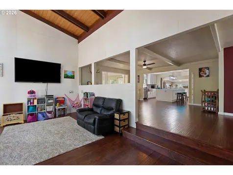 1293 Starveout Creek Road Azalea OR 97410