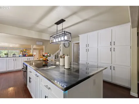 1293 Starveout Creek Road Azalea OR 97410