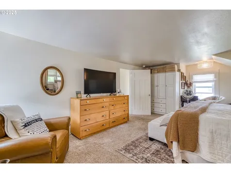 51 N Dean Street Coquille OR 97423
