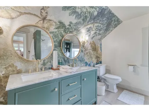 51 N Dean Street Coquille OR 97423