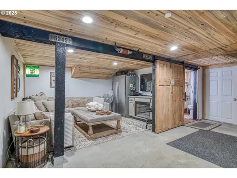 51 N Dean Street Coquille OR 97423