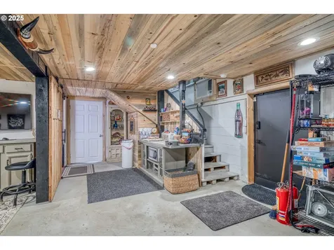 51 N Dean Street Coquille OR 97423