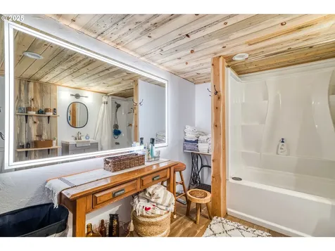 51 N Dean Street Coquille OR 97423