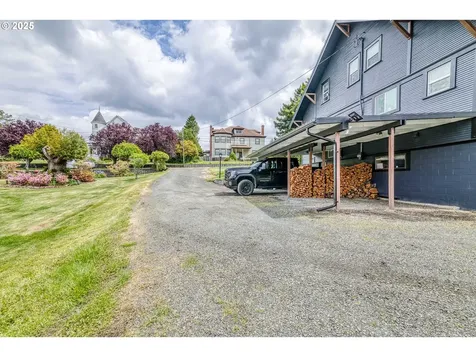 51 N Dean Street Coquille OR 97423