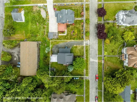 51 N Dean Street Coquille OR 97423
