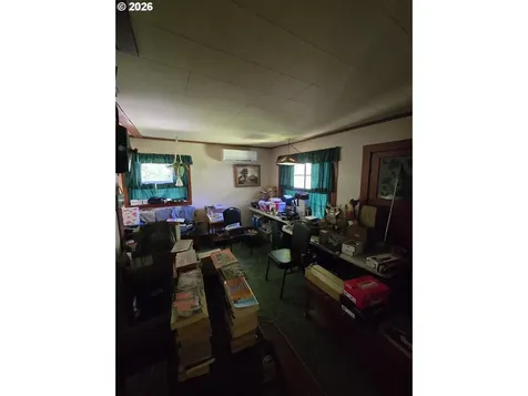 2505 Windy Creek Road Glendale OR 97442