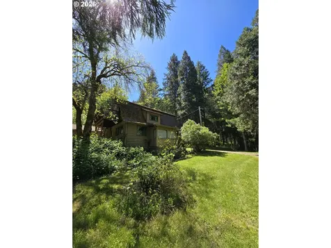 2505 Windy Creek Road Glendale OR 97442