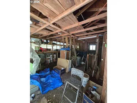 2505 Windy Creek Road Glendale OR 97442