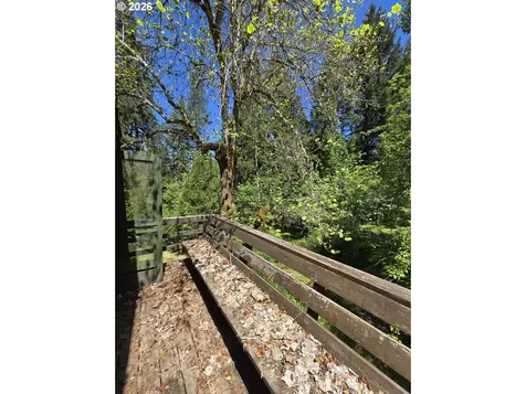 2505 Windy Creek Road Glendale OR 97442