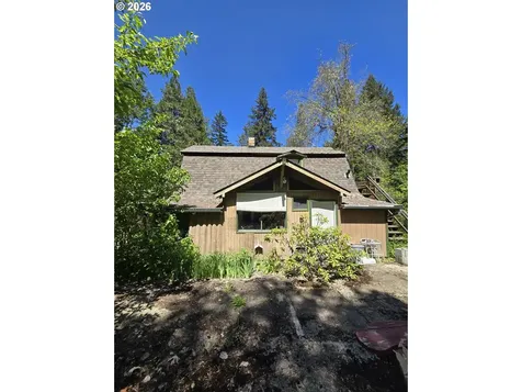 2505 Windy Creek Road Glendale OR 97442