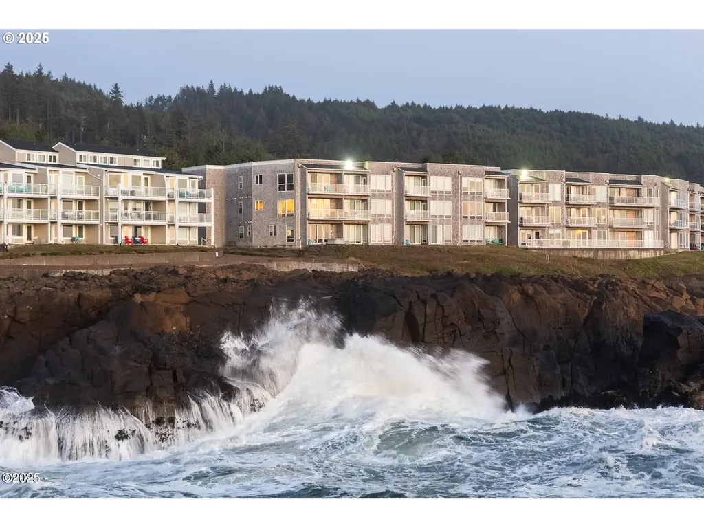 1113 N Highway 101 Depoe Bay OR 97341
