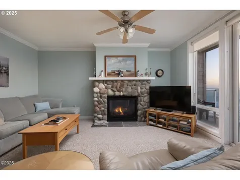 1113 N Highway 101 Depoe Bay OR 97341