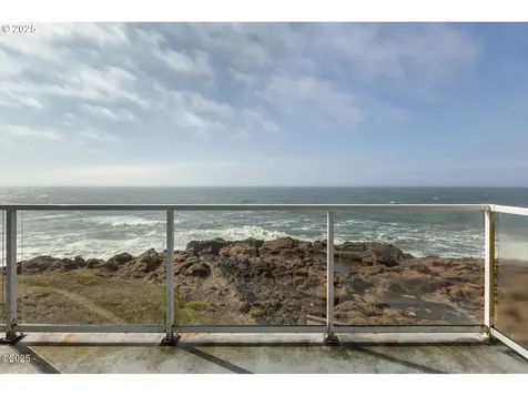 1113 N Highway 101 Depoe Bay OR 97341