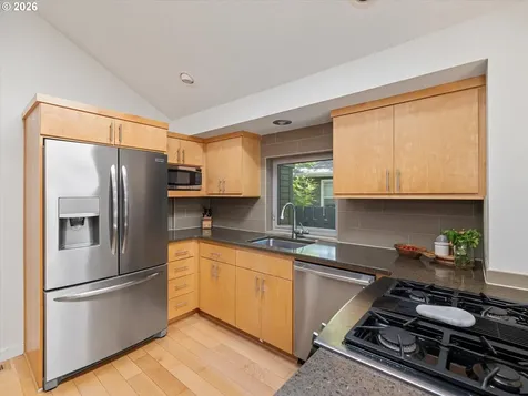 516 7th Street Lake Oswego OR 97034