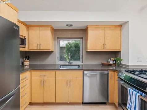 516 7th Street Lake Oswego OR 97034