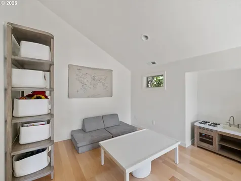 516 7th Street Lake Oswego OR 97034