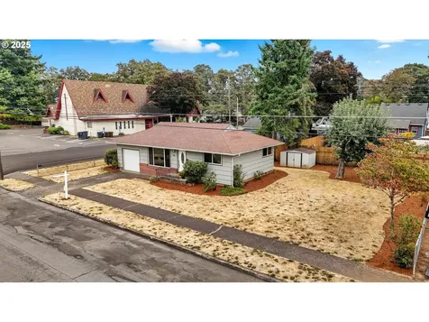 305 W Hereford Street Gladstone OR 97027