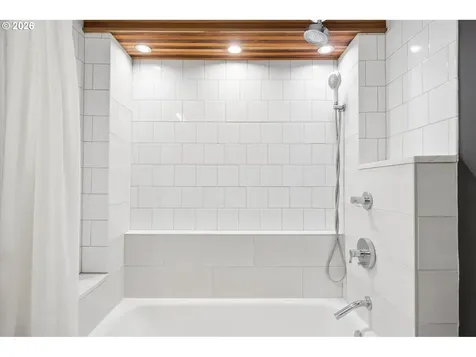 2015 E 29th Street Vancouver WA 98663