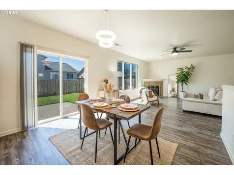 3082 Jonah Place Woodburn OR 97071