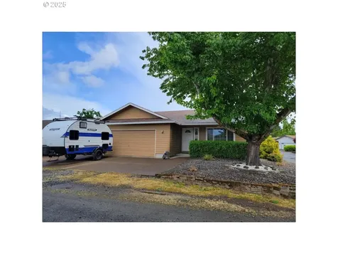 549 S 34th Street Springfield OR 97478
