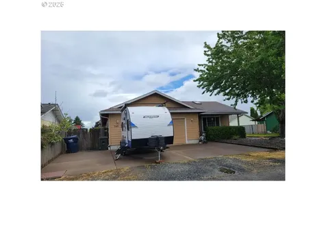 549 S 34th Street Springfield OR 97478