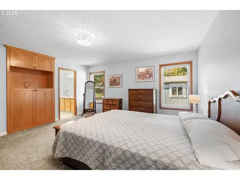 5867 SE Snowberry Court Hillsboro OR 97123