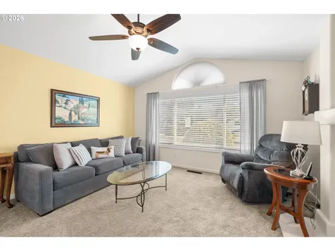 5867 SE Snowberry Court Hillsboro OR 97123