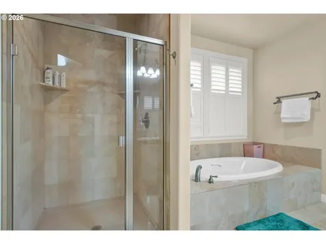 2240 Turnberry Court Eugene OR 97401