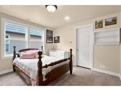 2240 Turnberry Court Eugene OR 97401