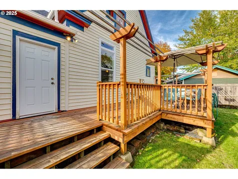 1626 21st Avenue Longview WA 98632