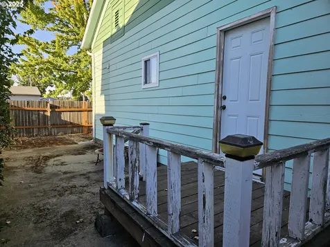 1040 6th Avenue SE Albany OR 97321