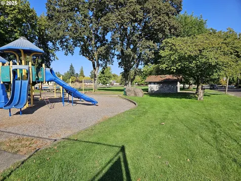 1040 6th Avenue SE Albany OR 97321