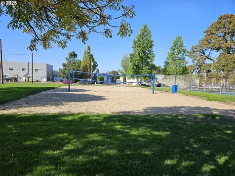 1040 6th Avenue SE Albany OR 97321