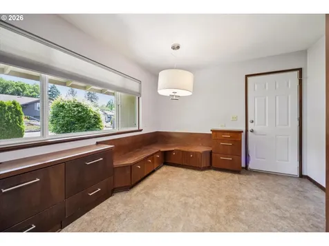 9285 SW Whitford Lane Portland OR 97223