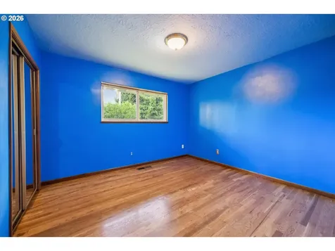 9285 SW Whitford Lane Portland OR 97223