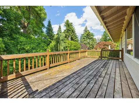 9285 SW Whitford Lane Portland OR 97223