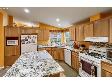 2780 NE 45th Street Lincoln City OR 97367