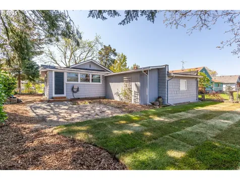 9305 SE Mill Street Portland OR 97216